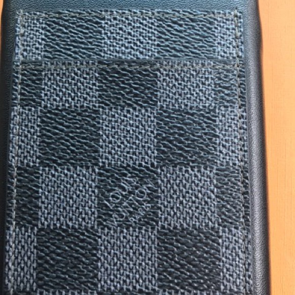 Louis Vuitton phone case for iPhone 11 - Picture 3 of 4